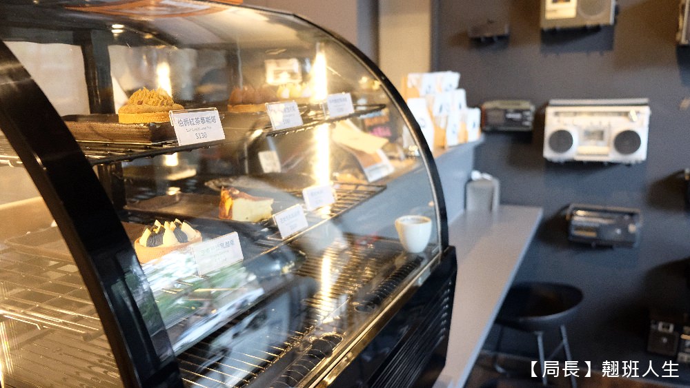 湮云 Lostcloud Cafe精品咖啡、手作甜點||台中西屯區懷舊的卡式錄音機主題咖啡，咖啡的天空來了一朵雲!!||台中西屯區懷舊的卡式錄音機主題咖啡，咖啡的天空來了一朵雲!