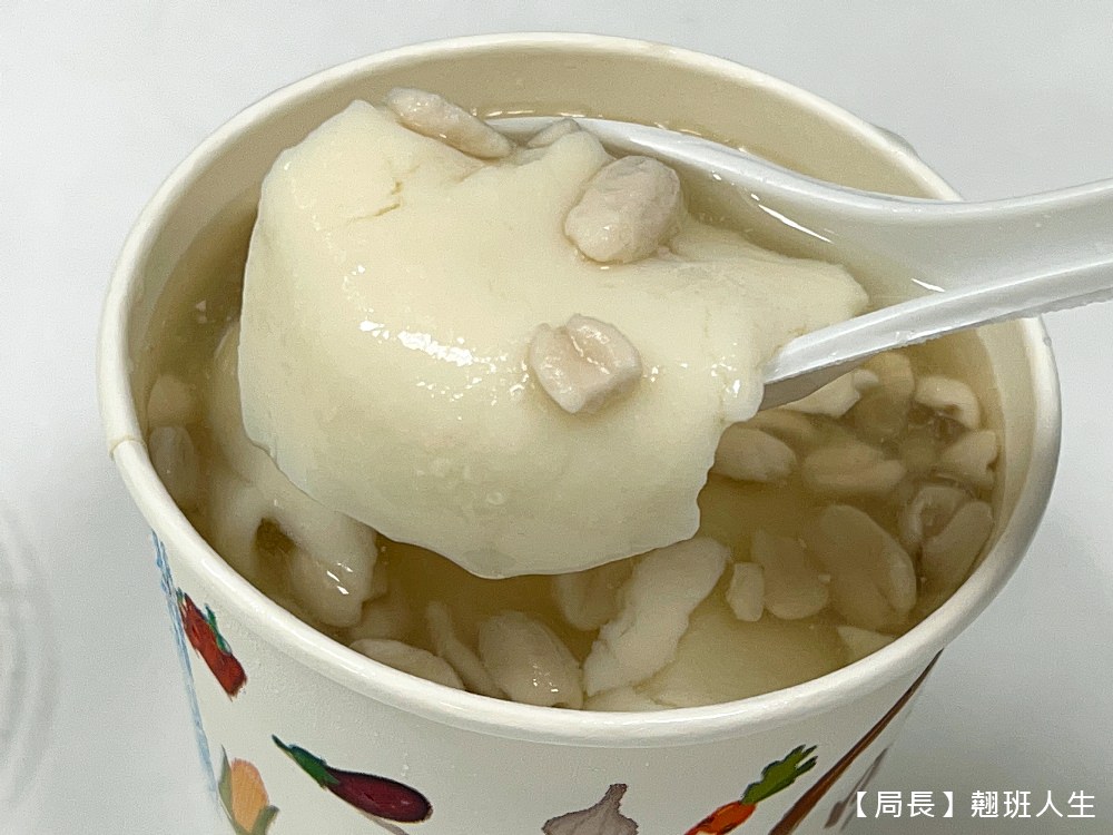 台中豆花|羅家傳統豆花，穿梭巷弄30年，以前要追蹤三輪車才買得到的古早豆花，現在叫Uber送也可以。