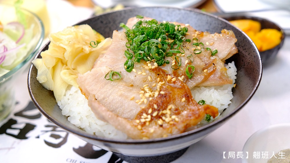 台中南區|鮨壽司，精選推薦日本料理，遇見禹英禑海苔飯捲，內用銅板價也能吃飽飽喝飽飽!外帶也可以很平價奢華!