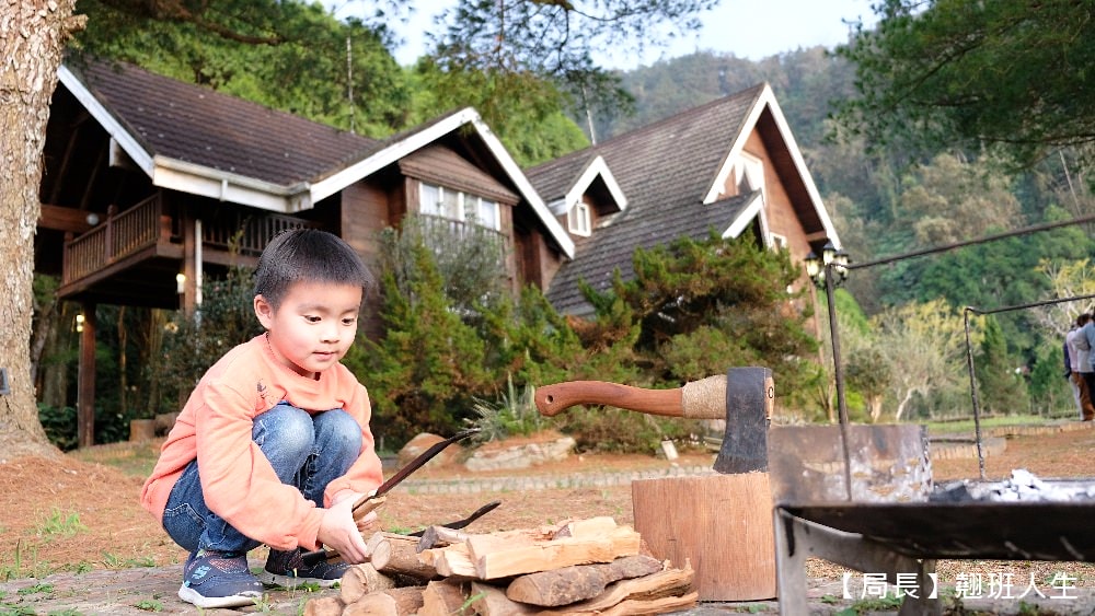 南投旅宿||日月潭御朝渡假村，坐擁整座山谷，南投賞螢火蟲勝地，手做環保脆皮紙箱雞，台灣檜木墅館呈現無可取代的台灣檜木精神