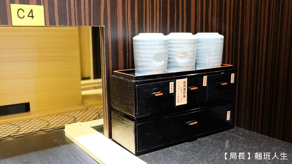 台中南屯區||大漁迴轉壽司(創始店)，滿滿馬糞海膽、星鰻完整未刪減，料理現點現做，當季最新鮮上桌，2024開春行運新菜單。