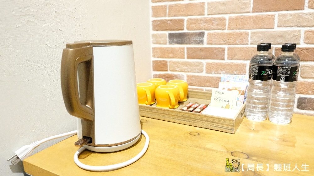 花蓮森林中民宿，被落羽松包圍的民宿，出門右轉就到貨櫃星巴克-洄瀾門市、花蓮新天堂樂園威秀影城，開車8分鐘就到玉里橋頭臭豆腐，開車10分鐘就到遠雄海洋公園